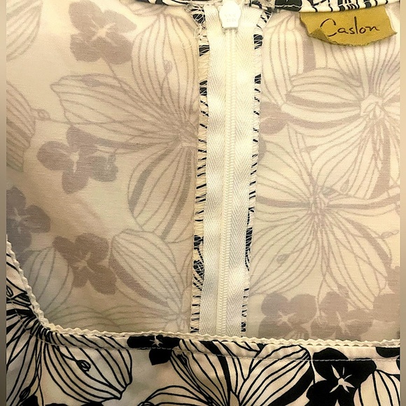 Caslon Monochrome Floral Sleeveless Fun & Flirty (Size 10) Midi Dress - Picture 4 of 10